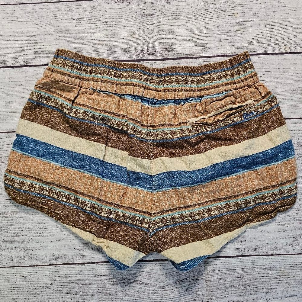 Kavu medium pull on short w/Aztec design. Brown, blue, cream - Picture 10 of 10